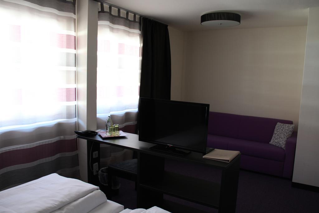 Amiga Hotel Muenchen Messe Buitenkant foto